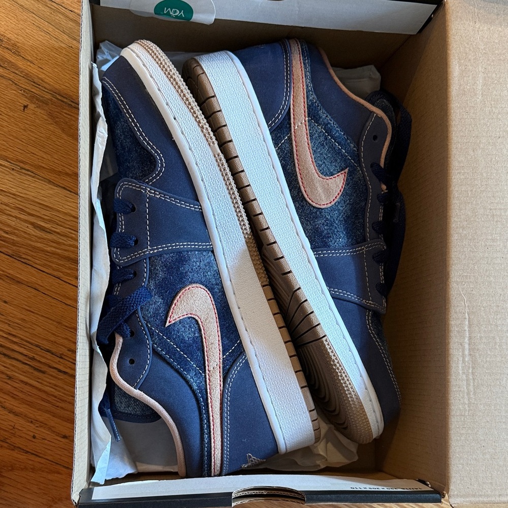 Nike Navy and Tan Air Jordan